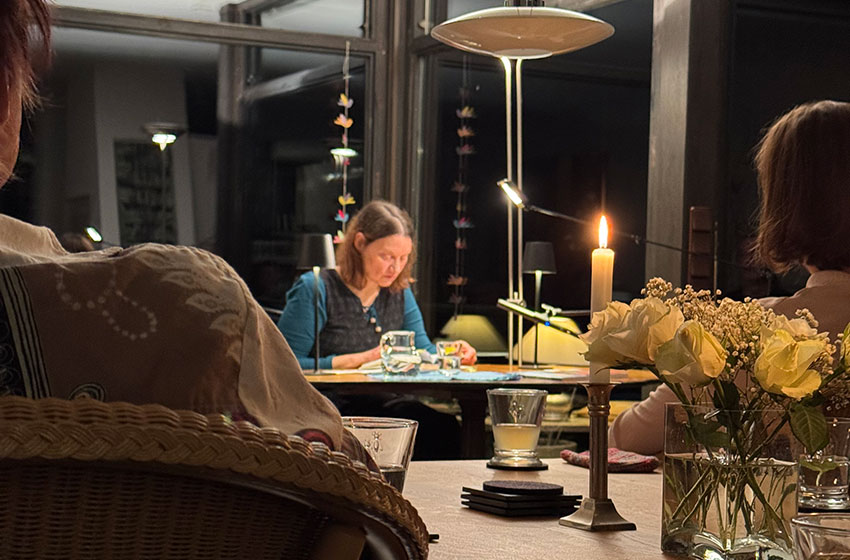 Salon-Lesung im Wohnzimmer