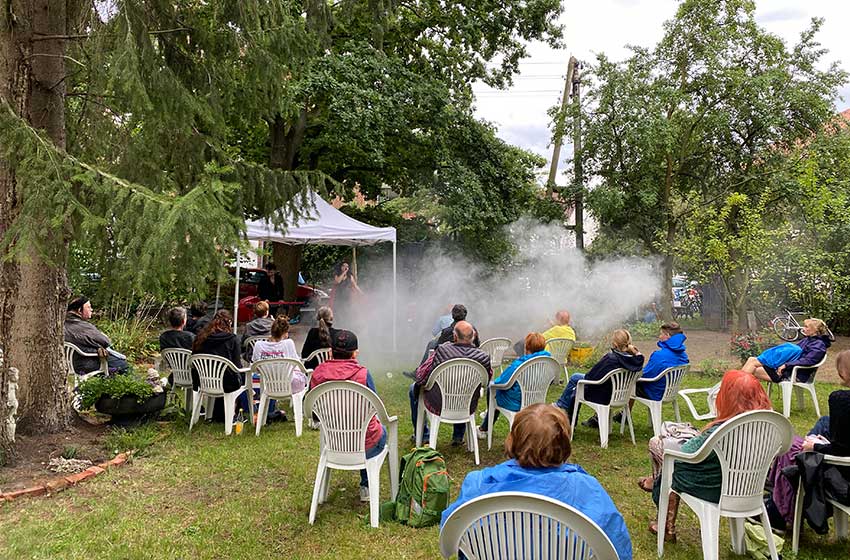 Musikduo Schneewittchen zeigt wilde Show