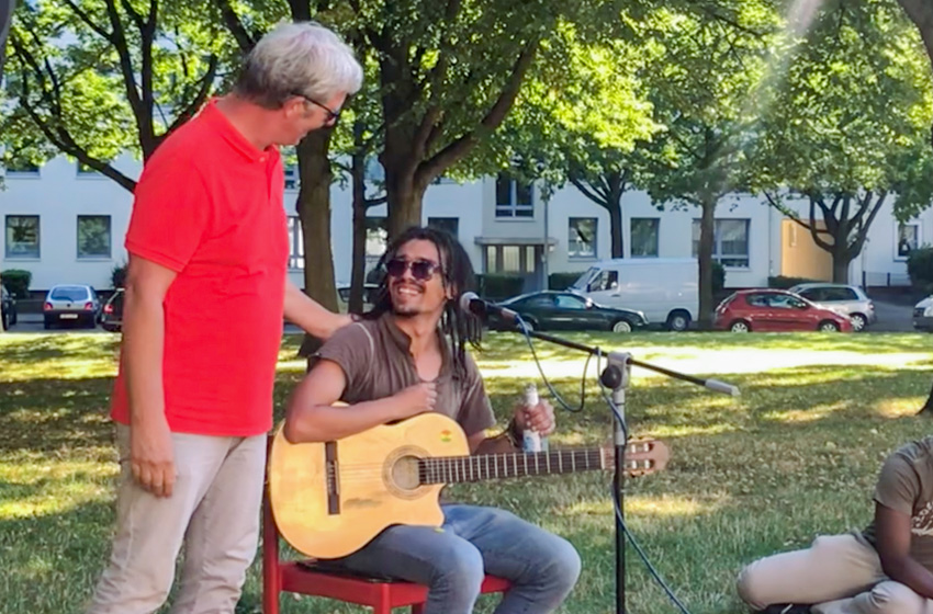 Gitarre und Gesang vom Feinsten